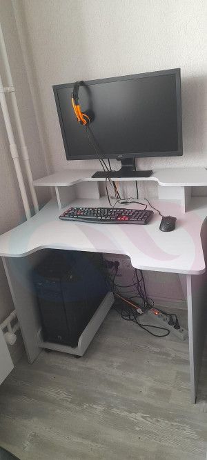 Стол компьютерный Макси